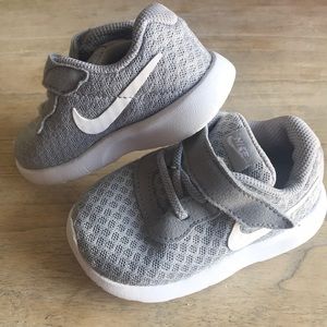 Nike tanjun gray 5c sneakers shoes